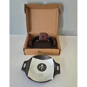 Pampered Chef Set of 2 Cast Iron Skillet Set with Scraper Model 100250 New